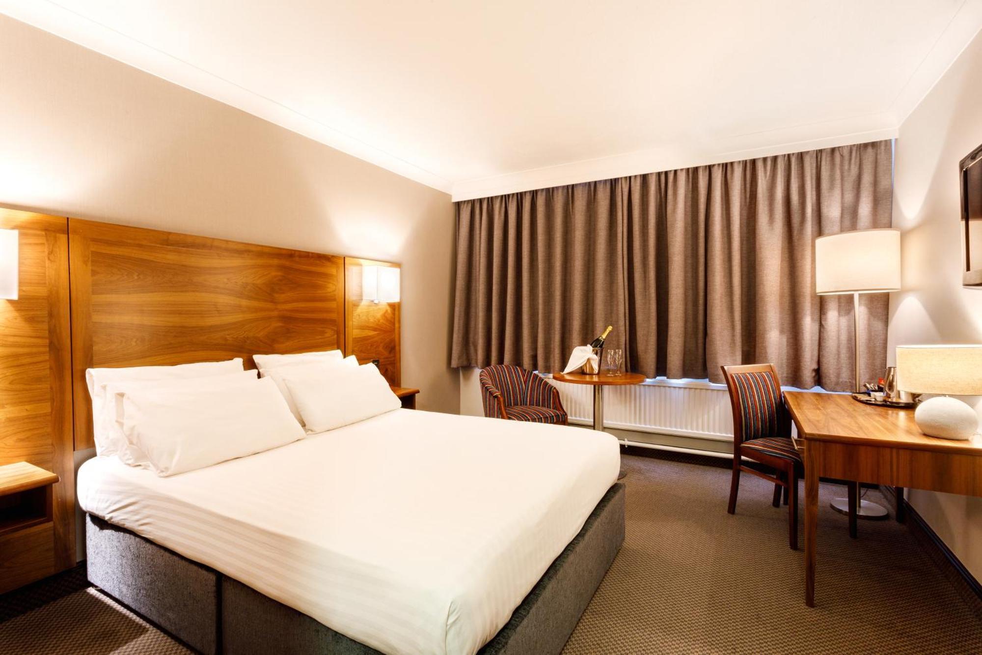 Cedar Court Hotel Huddersfield Kültér fotó